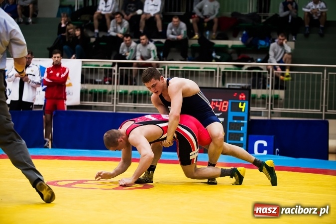 Zdjęcie w galerii na portalu naszraciborz.pl: Puchar Polski Seniorów w zapasach w stylu klasycznym w Arenie Rafako wiadomości z regionu