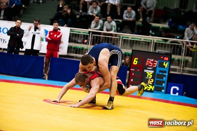 Zdjęcie w galerii na portalu naszraciborz.pl: Puchar Polski Seniorów w zapasach w stylu klasycznym w Arenie Rafako wiadomości z regionu