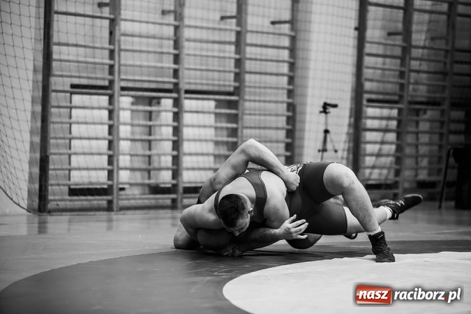 Zdjęcie w galerii na portalu naszraciborz.pl: Puchar Polski Seniorów w zapasach w stylu klasycznym w Arenie Rafako wiadomości z regionu