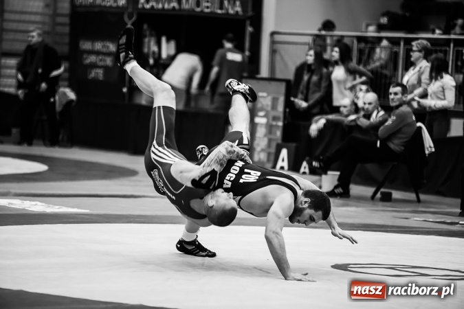 Zdjęcie w galerii na portalu naszraciborz.pl: Puchar Polski Seniorów w zapasach w stylu klasycznym w Arenie Rafako wiadomości z regionu