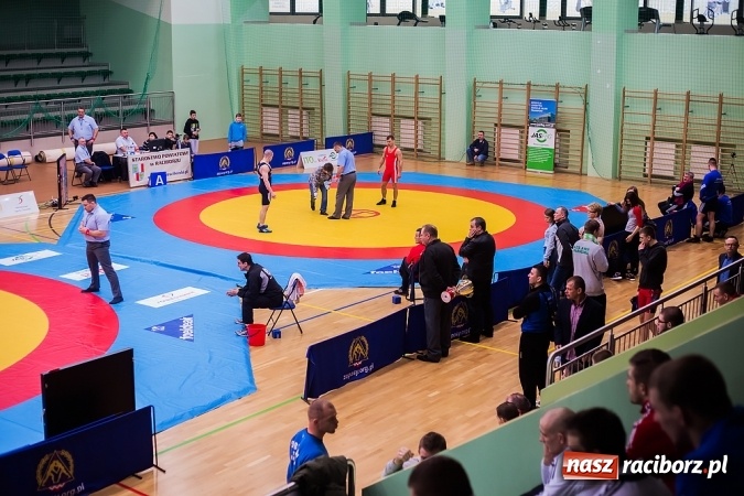 Zdjęcie w galerii na portalu naszraciborz.pl: Puchar Polski Seniorów w zapasach w stylu klasycznym w Arenie Rafako wiadomości z regionu