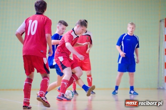 Zdjęcie w galerii na portalu naszraciborz.pl: Sławięcice z Pucharem Starosty. Kuźniańska Stal druga wiadomości z regionu