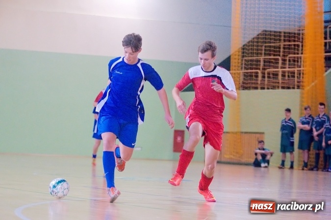 Zdjęcie w galerii na portalu naszraciborz.pl: Sławięcice z Pucharem Starosty. Kuźniańska Stal druga wiadomości z regionu