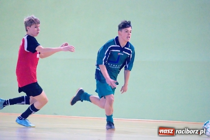 Zdjęcie w galerii na portalu naszraciborz.pl: Sławięcice z Pucharem Starosty. Kuźniańska Stal druga wiadomości z regionu