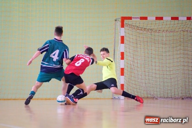 Zdjęcie w galerii na portalu naszraciborz.pl: Sławięcice z Pucharem Starosty. Kuźniańska Stal druga wiadomości z regionu