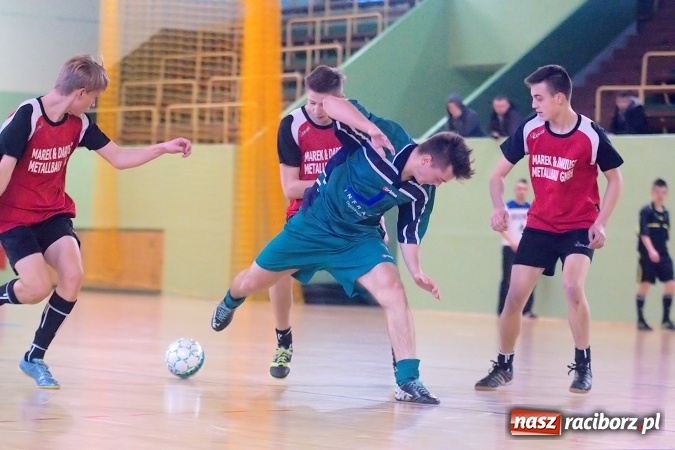 Zdjęcie w galerii na portalu naszraciborz.pl: Sławięcice z Pucharem Starosty. Kuźniańska Stal druga wiadomości z regionu