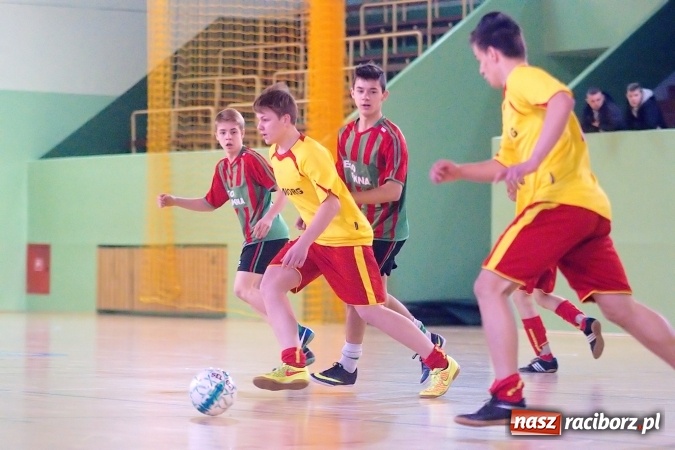 Zdjęcie w galerii na portalu naszraciborz.pl: Sławięcice z Pucharem Starosty. Kuźniańska Stal druga wiadomości z regionu