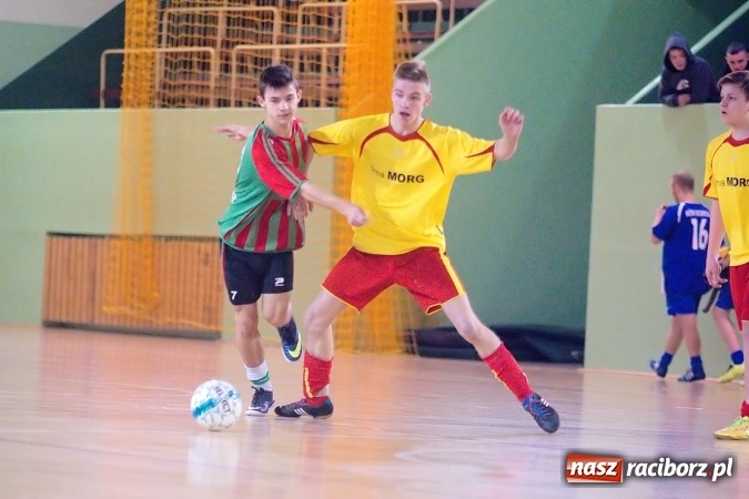 Zdjęcie w galerii na portalu naszraciborz.pl: Sławięcice z Pucharem Starosty. Kuźniańska Stal druga wiadomości z regionu