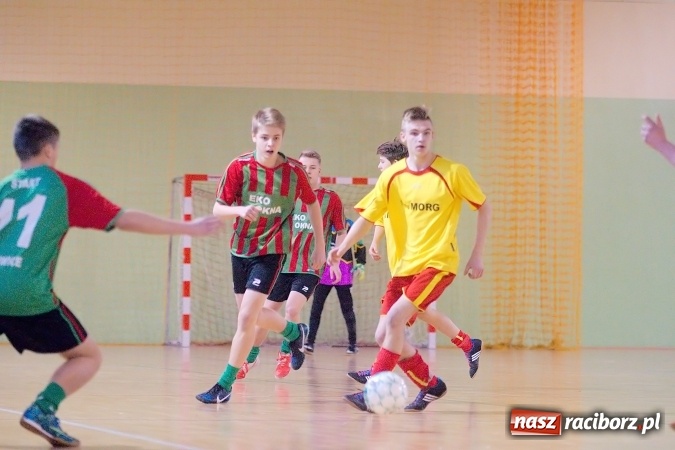 Zdjęcie w galerii na portalu naszraciborz.pl: Sławięcice z Pucharem Starosty. Kuźniańska Stal druga wiadomości z regionu