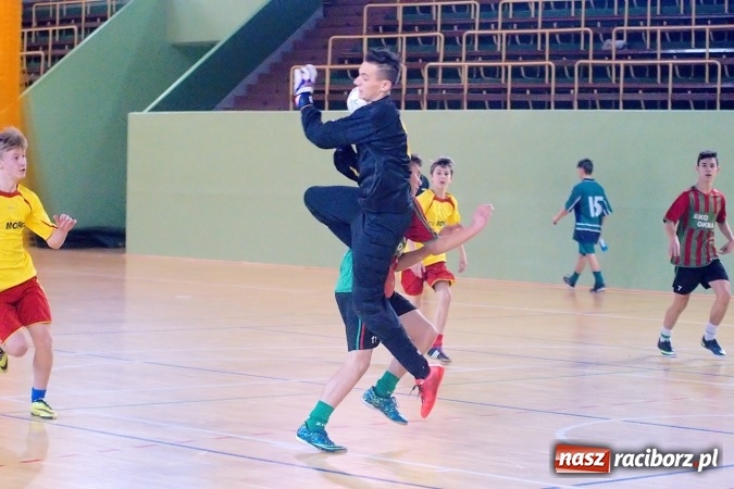 Zdjęcie w galerii na portalu naszraciborz.pl: Sławięcice z Pucharem Starosty. Kuźniańska Stal druga wiadomości z regionu