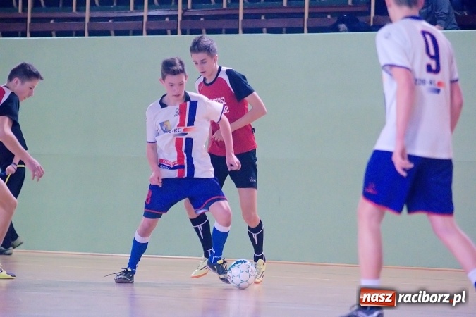 Zdjęcie w galerii na portalu naszraciborz.pl: Sławięcice z Pucharem Starosty. Kuźniańska Stal druga wiadomości z regionu