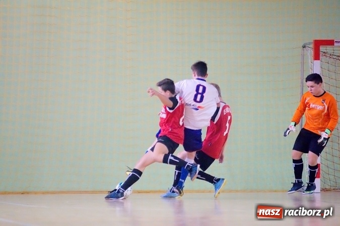 Zdjęcie w galerii na portalu naszraciborz.pl: Sławięcice z Pucharem Starosty. Kuźniańska Stal druga wiadomości z regionu