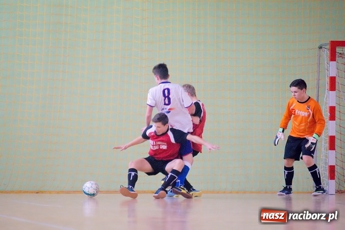 Zdjęcie w galerii na portalu naszraciborz.pl: Sławięcice z Pucharem Starosty. Kuźniańska Stal druga wiadomości z regionu