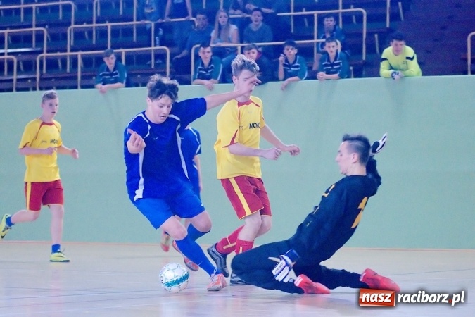 Zdjęcie w galerii na portalu naszraciborz.pl: Sławięcice z Pucharem Starosty. Kuźniańska Stal druga wiadomości z regionu