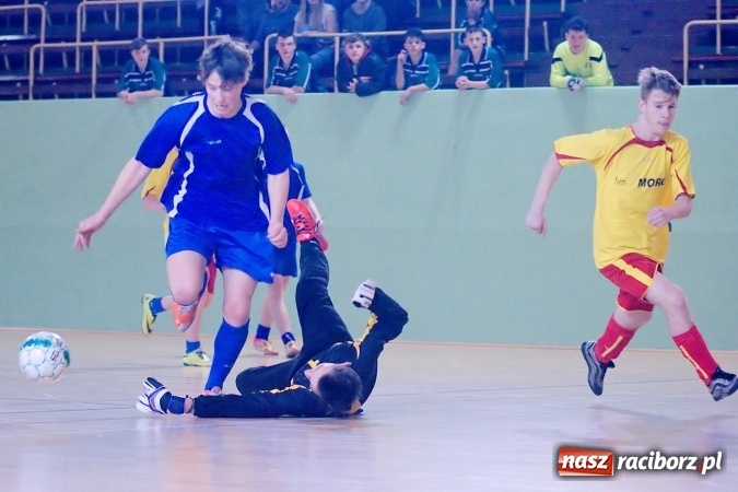 Zdjęcie w galerii na portalu naszraciborz.pl: Sławięcice z Pucharem Starosty. Kuźniańska Stal druga wiadomości z regionu