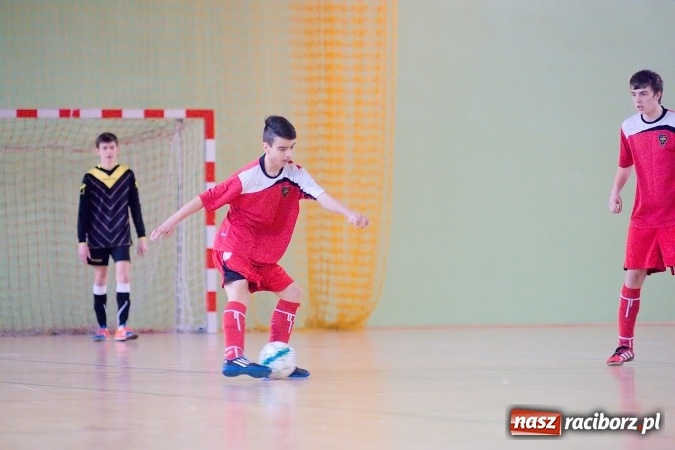 Zdjęcie w galerii na portalu naszraciborz.pl: Sławięcice z Pucharem Starosty. Kuźniańska Stal druga wiadomości z regionu