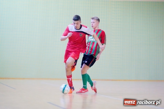 Zdjęcie w galerii na portalu naszraciborz.pl: Sławięcice z Pucharem Starosty. Kuźniańska Stal druga wiadomości z regionu