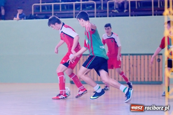 Zdjęcie w galerii na portalu naszraciborz.pl: Sławięcice z Pucharem Starosty. Kuźniańska Stal druga wiadomości z regionu