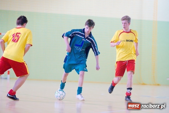 Zdjęcie w galerii na portalu naszraciborz.pl: Sławięcice z Pucharem Starosty. Kuźniańska Stal druga wiadomości z regionu