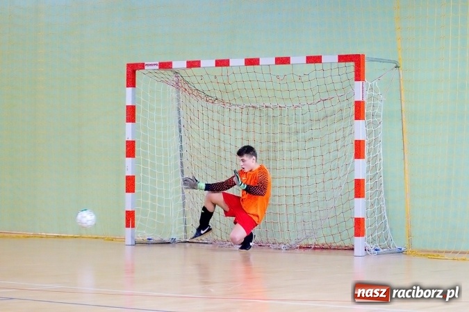 Zdjęcie w galerii na portalu naszraciborz.pl: Sławięcice z Pucharem Starosty. Kuźniańska Stal druga wiadomości z regionu