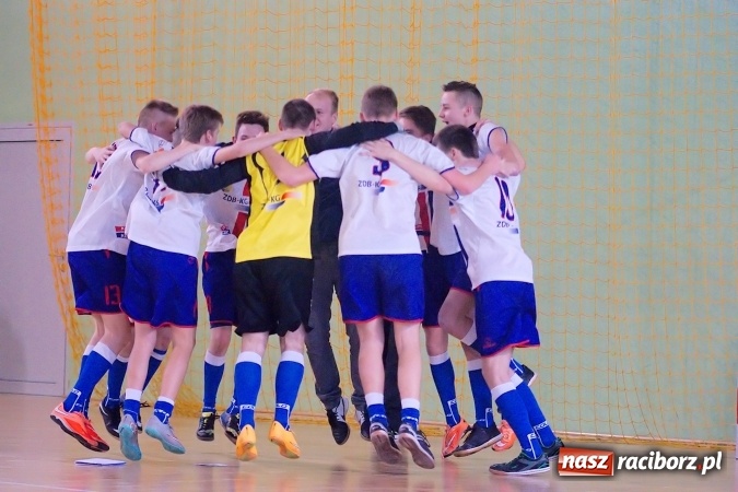 Zdjęcie w galerii na portalu naszraciborz.pl: Sławięcice z Pucharem Starosty. Kuźniańska Stal druga wiadomości z regionu