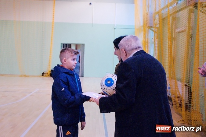 Zdjęcie w galerii na portalu naszraciborz.pl: Sławięcice z Pucharem Starosty. Kuźniańska Stal druga wiadomości z regionu