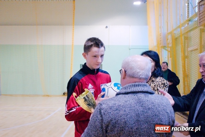 Zdjęcie w galerii na portalu naszraciborz.pl: Sławięcice z Pucharem Starosty. Kuźniańska Stal druga wiadomości z regionu