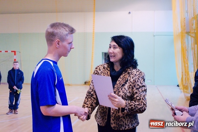 Zdjęcie w galerii na portalu naszraciborz.pl: Sławięcice z Pucharem Starosty. Kuźniańska Stal druga wiadomości z regionu