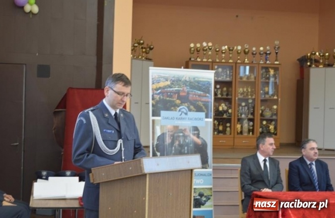 Zdjęcie w galerii na portalu naszraciborz.pl: 97. rocznica powstania Służby Więziennej. Odznaki i awanse w ZK Racib&oacute;rz wiadomości z regionu