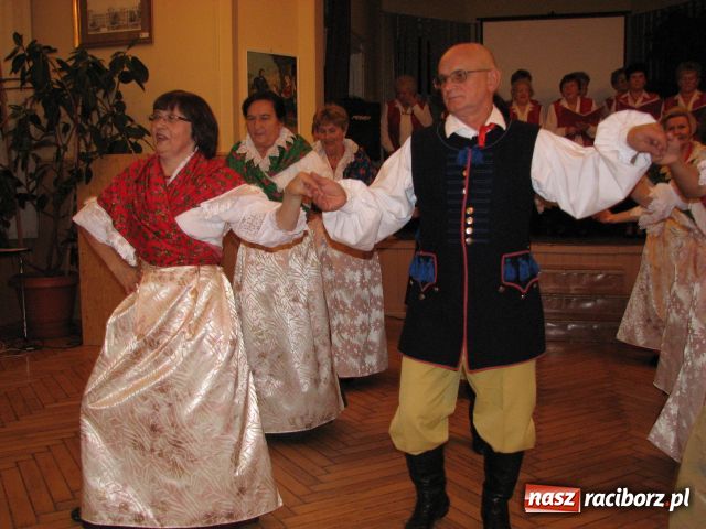 Zdjęcie w galerii na portalu naszraciborz.pl: Upiększają sobie jesień życia wiadomości z regionu