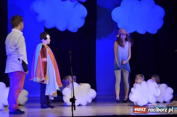 Zdjęcie w galerii na portalu naszraciborz.pl: Urodziny w Nigdylandii zainaugurowały ferie wiadomości z regionu