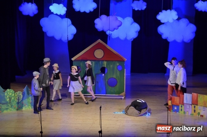 Zdjęcie w galerii na portalu naszraciborz.pl: Urodziny w Nigdylandii zainaugurowały ferie wiadomości z regionu