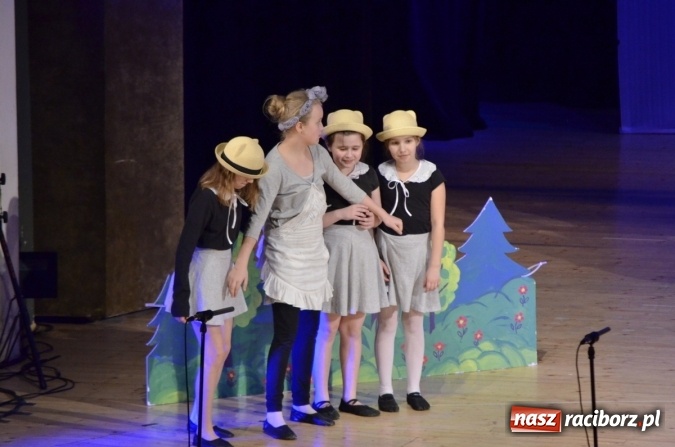 Zdjęcie w galerii na portalu naszraciborz.pl: Urodziny w Nigdylandii zainaugurowały ferie wiadomości z regionu