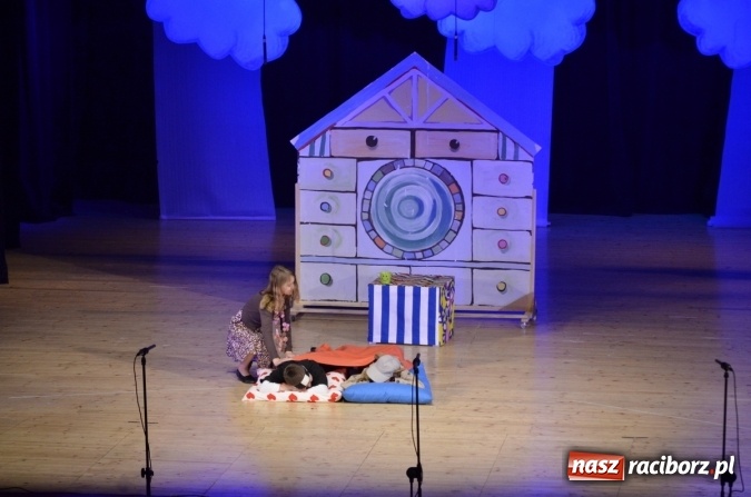 Zdjęcie w galerii na portalu naszraciborz.pl: Urodziny w Nigdylandii zainaugurowały ferie wiadomości z regionu