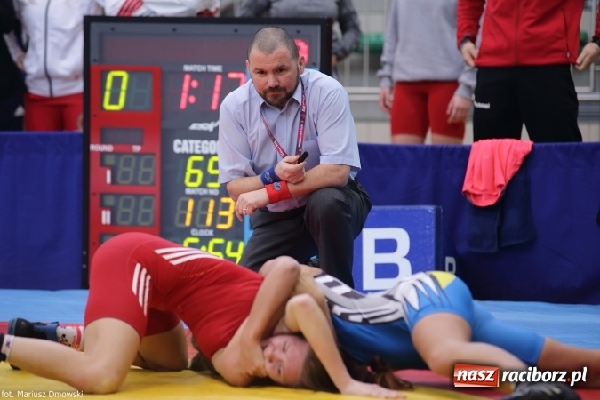 Zdjęcie w galerii na portalu naszraciborz.pl: Zapaśnicze zmagania w Arenie Rafako - na maty wyszły panie i kadeci wiadomości z regionu