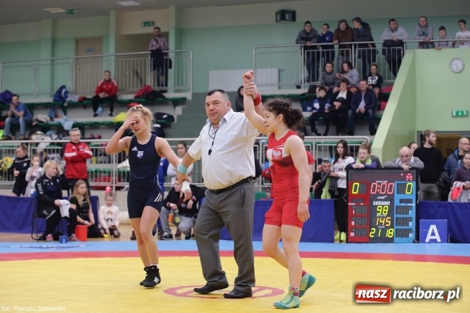 Zdjęcie w galerii na portalu naszraciborz.pl: Zapaśnicze zmagania w Arenie Rafako - na maty wyszły panie i kadeci wiadomości z regionu