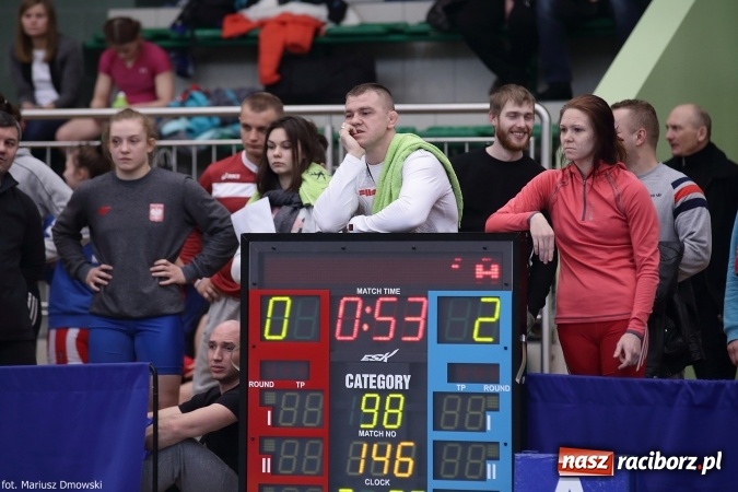 Zdjęcie w galerii na portalu naszraciborz.pl: Zapaśnicze zmagania w Arenie Rafako - na maty wyszły panie i kadeci wiadomości z regionu