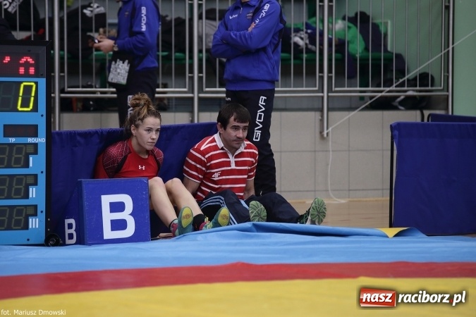 Zdjęcie w galerii na portalu naszraciborz.pl: Zapaśnicze zmagania w Arenie Rafako - na maty wyszły panie i kadeci wiadomości z regionu
