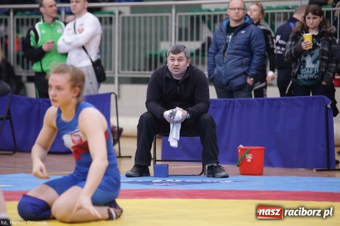 Zdjęcie w galerii na portalu naszraciborz.pl: Zapaśnicze zmagania w Arenie Rafako - na maty wyszły panie i kadeci wiadomości z regionu