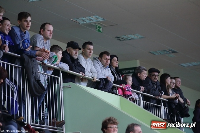 Zdjęcie w galerii na portalu naszraciborz.pl: Zapaśnicze zmagania w Arenie Rafako - na maty wyszły panie i kadeci wiadomości z regionu