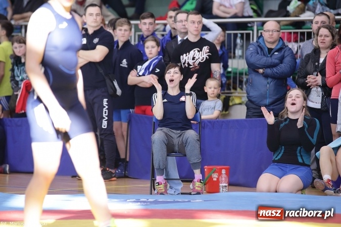 Zdjęcie w galerii na portalu naszraciborz.pl: Zapaśnicze zmagania w Arenie Rafako - na maty wyszły panie i kadeci wiadomości z regionu