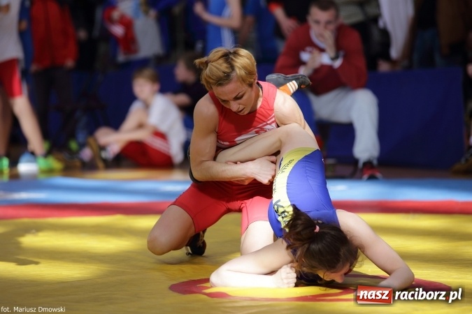 Zdjęcie w galerii na portalu naszraciborz.pl: Zapaśnicze zmagania w Arenie Rafako - na maty wyszły panie i kadeci wiadomości z regionu