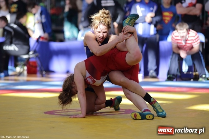 Zdjęcie w galerii na portalu naszraciborz.pl: Zapaśnicze zmagania w Arenie Rafako - na maty wyszły panie i kadeci wiadomości z regionu