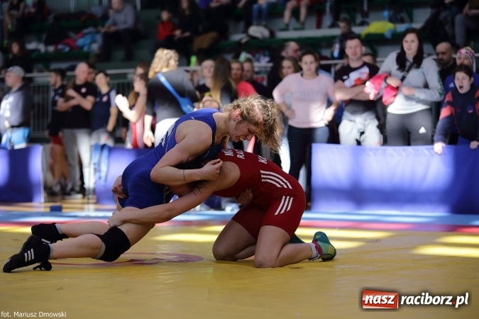 Zdjęcie w galerii na portalu naszraciborz.pl: Zapaśnicze zmagania w Arenie Rafako - na maty wyszły panie i kadeci wiadomości z regionu