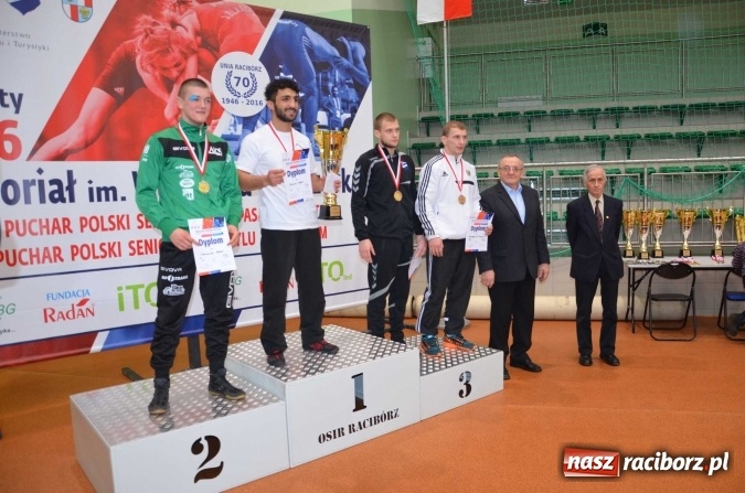 Zdjęcie w galerii na portalu naszraciborz.pl: Cztery medale dla MKZ Unia Racib&oacute;rz w zapaśniczych zmaganiach w Arenie Rafako wiadomości z regionu