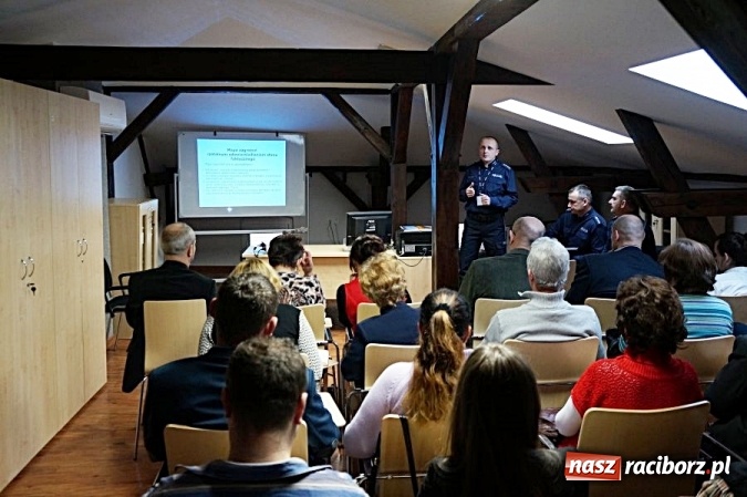 Zdjęcie w galerii na portalu naszraciborz.pl: Kolejne spotkanie w sprawie tworzenia map zagrożeń bezpieczeństwa, tym razem w Kuźni Raciborskiej wiadomości z regionu
