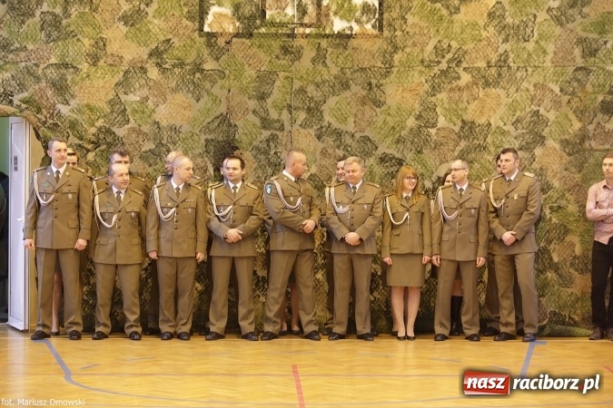 Zdjęcie w galerii na portalu naszraciborz.pl: Z ponad dwustu kandydat&oacute;w wybrano 21. Dziś złożyli ślubowanie wiadomości z regionu