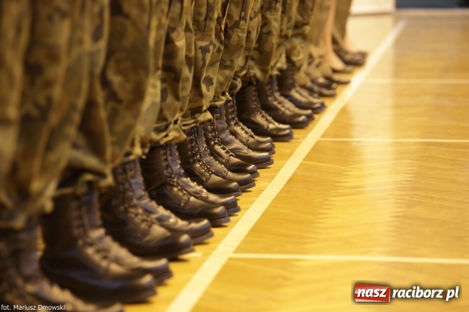 Zdjęcie w galerii na portalu naszraciborz.pl: Z ponad dwustu kandydat&oacute;w wybrano 21. Dziś złożyli ślubowanie wiadomości z regionu