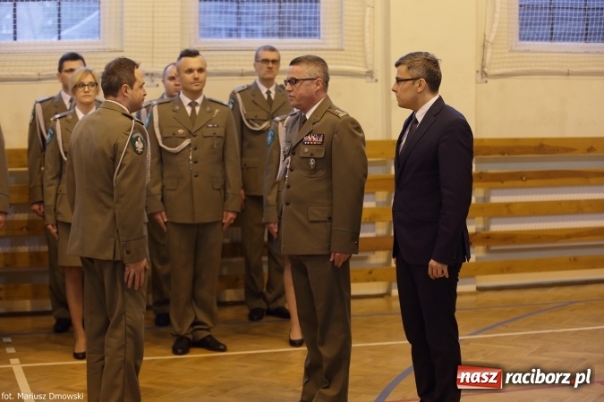 Zdjęcie w galerii na portalu naszraciborz.pl: Z ponad dwustu kandydat&oacute;w wybrano 21. Dziś złożyli ślubowanie wiadomości z regionu