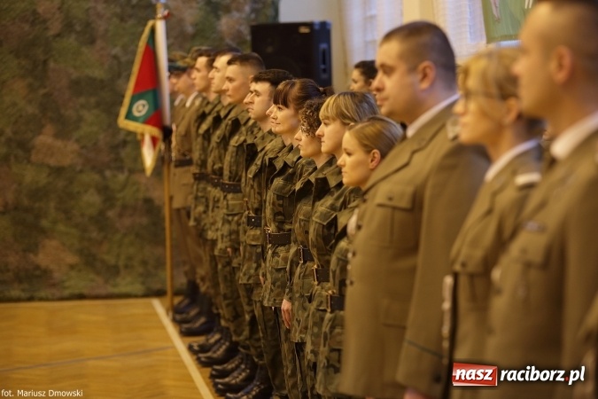 Zdjęcie w galerii na portalu naszraciborz.pl: Z ponad dwustu kandydat&oacute;w wybrano 21. Dziś złożyli ślubowanie wiadomości z regionu